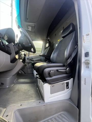 2016 Mercedes-Benz Sprinter 2500 Normal Roof