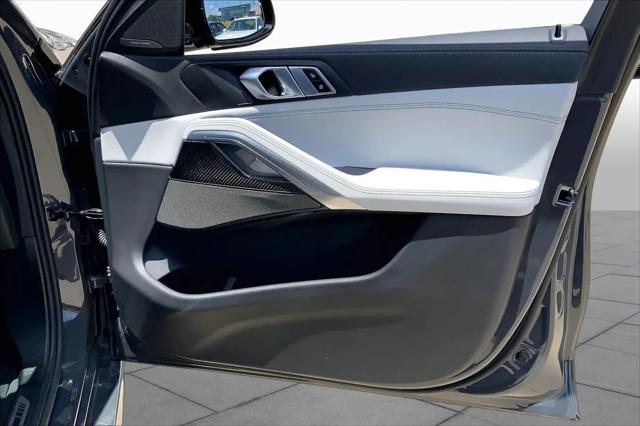 2025 BMW X6 M60i
