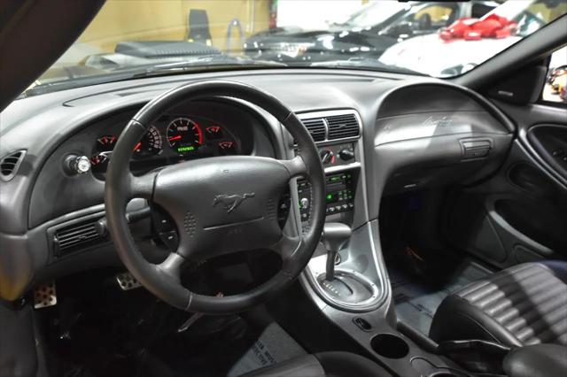 2004 Ford Mustang Mach 1