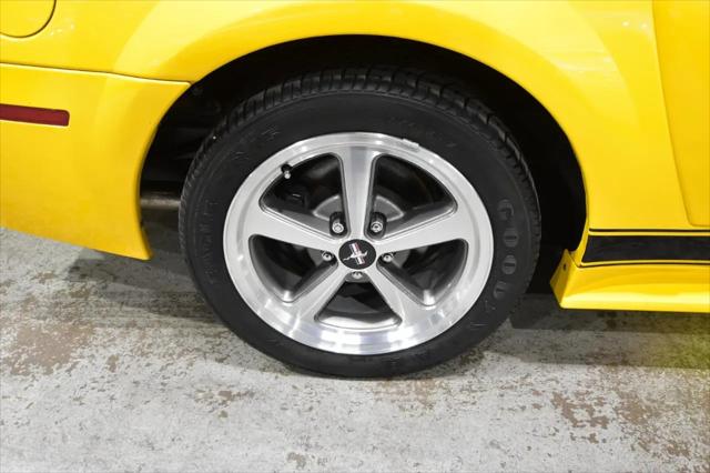 2004 Ford Mustang Mach 1