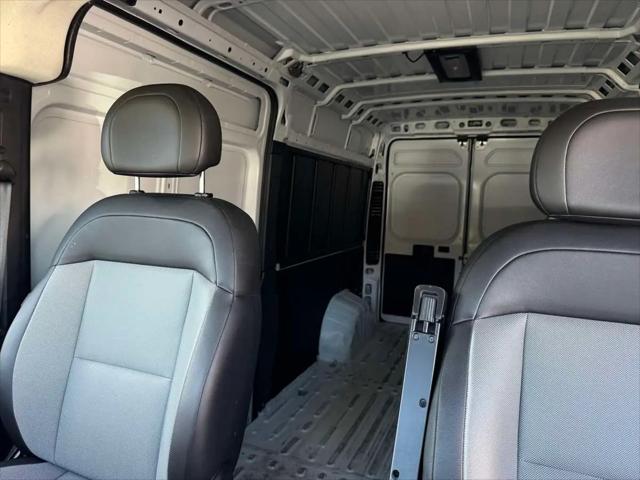 2025 Ram ProMaster 2500 Cargo Van Tradesman High Roof 159" WB w/Pass Seat