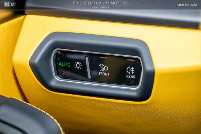 2022 Lamborghini Urus Standard