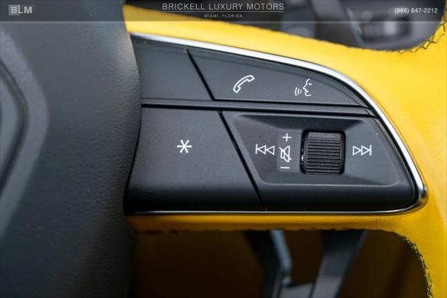 2022 Lamborghini Urus Standard
