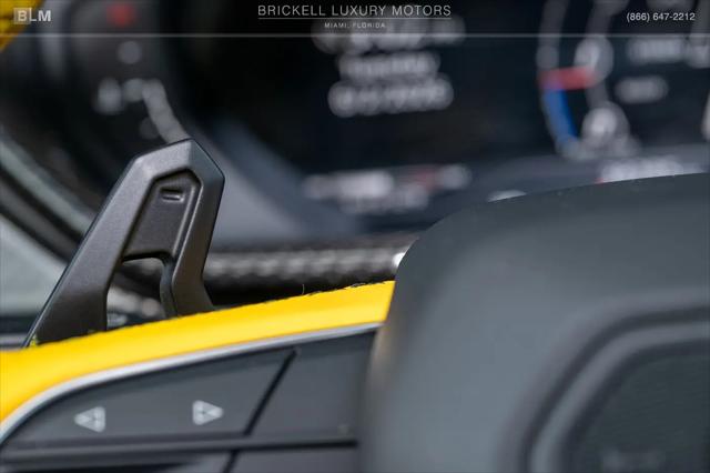 2022 Lamborghini Urus Standard