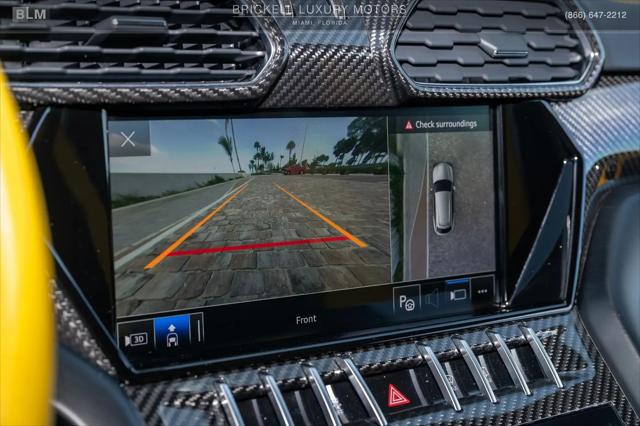 2022 Lamborghini Urus Standard
