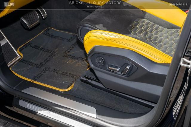 2022 Lamborghini Urus Standard