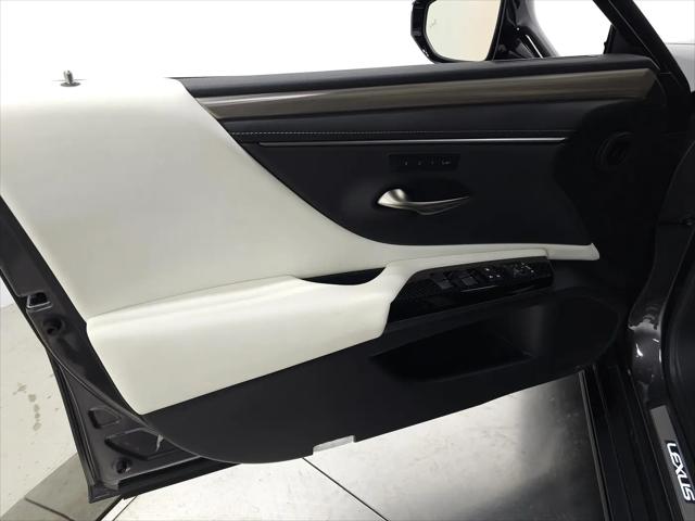 2025 Lexus ES 350 F SPORT Handling
