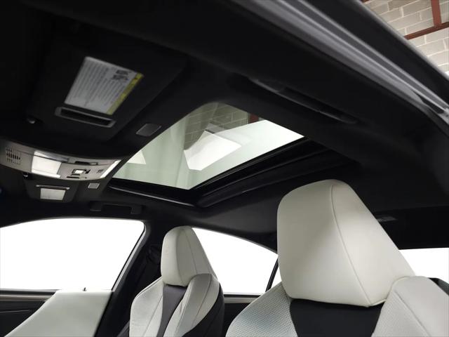 2025 Lexus ES 350 F SPORT Handling