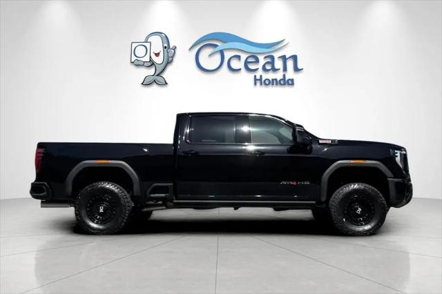 2025 GMC Sierra 2500HD 4WD Crew Cab Standard Bed AT4