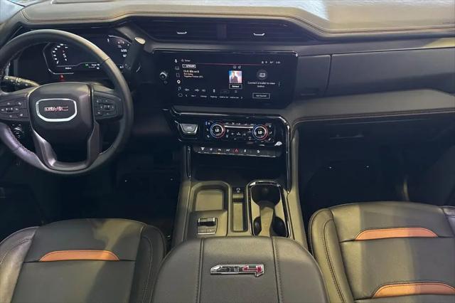 2025 GMC Sierra 2500HD 4WD Crew Cab Standard Bed AT4