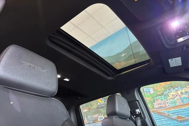 2025 GMC Sierra 2500HD 4WD Crew Cab Standard Bed AT4