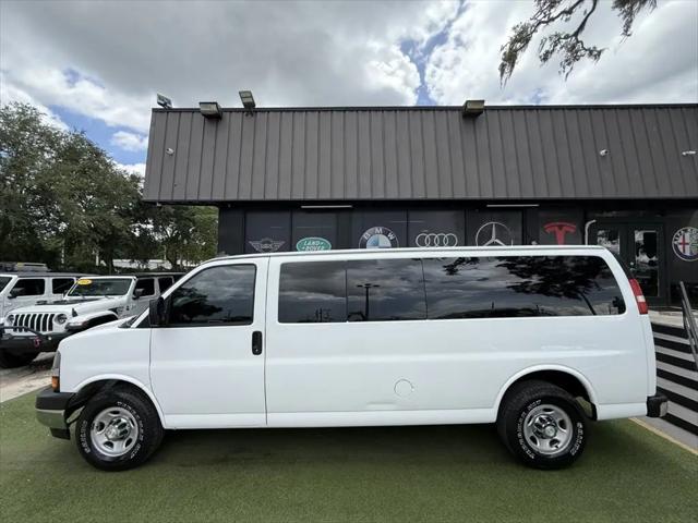 2017 Chevrolet Express LT