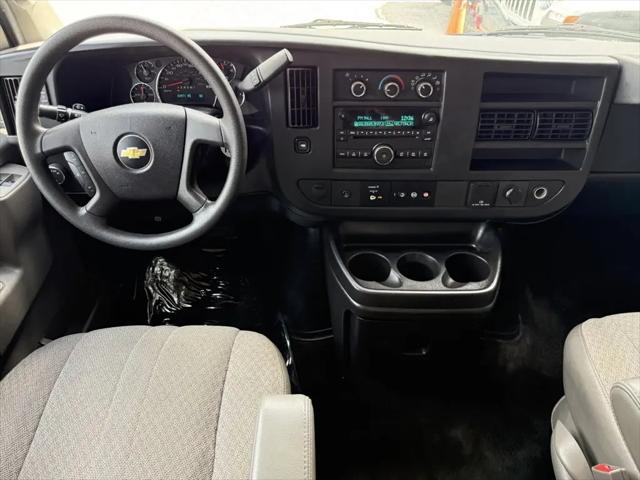 2017 Chevrolet Express LT