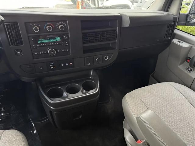 2017 Chevrolet Express LT