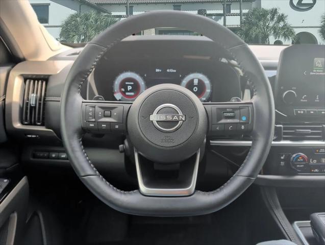 2024 Nissan Pathfinder Platinum FWD