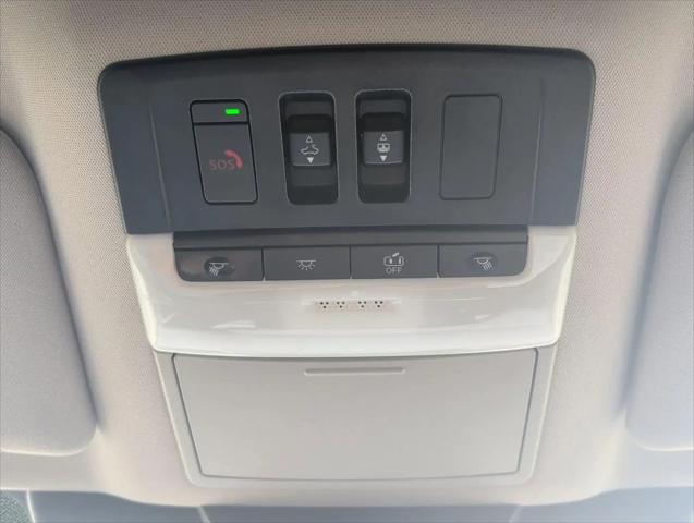 2024 Nissan Pathfinder Platinum FWD
