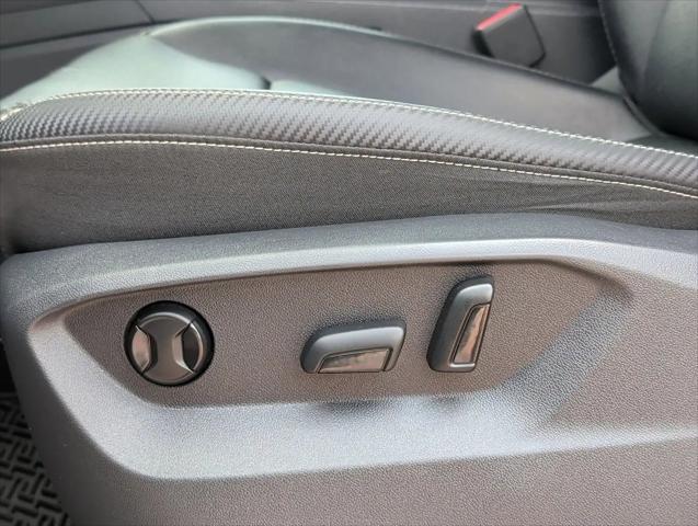 2021 Volkswagen Atlas Cross Sport 3.6L V6 SE w/Technology R-Line