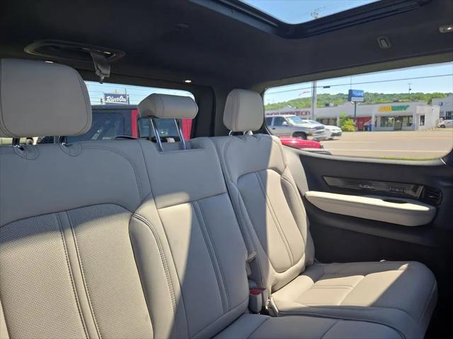 2026 Jeep Grand Wagoneer Summit Obsidian 4x4