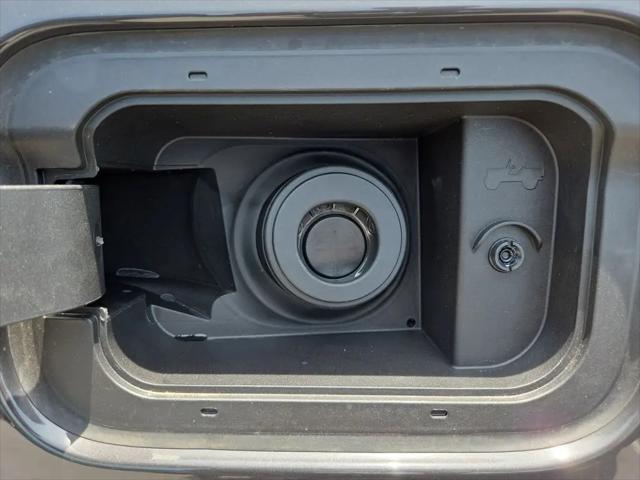 2026 Jeep Grand Cherokee Laredo 4x2