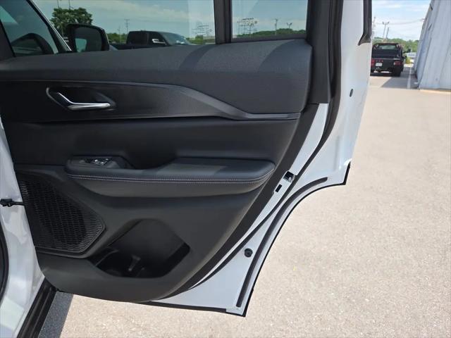 2026 Jeep Grand Cherokee Laredo 4x2