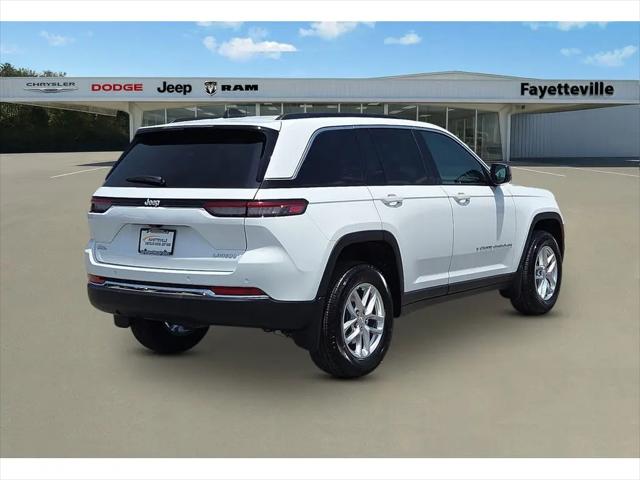 2026 Jeep Grand Cherokee Laredo 4x2