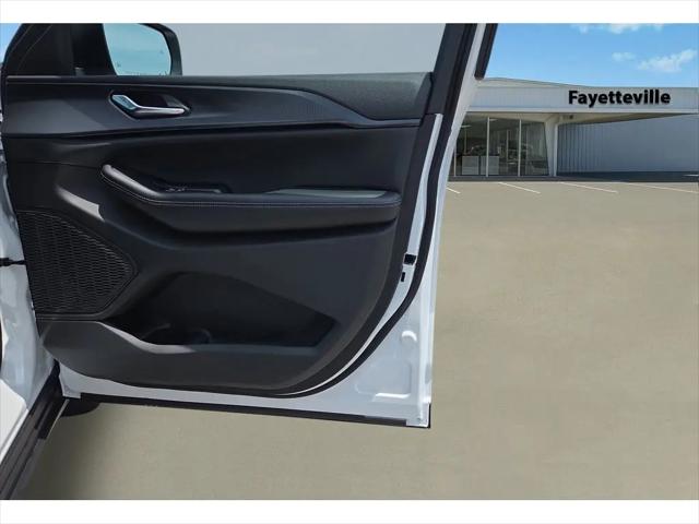2026 Jeep Grand Cherokee Laredo 4x2