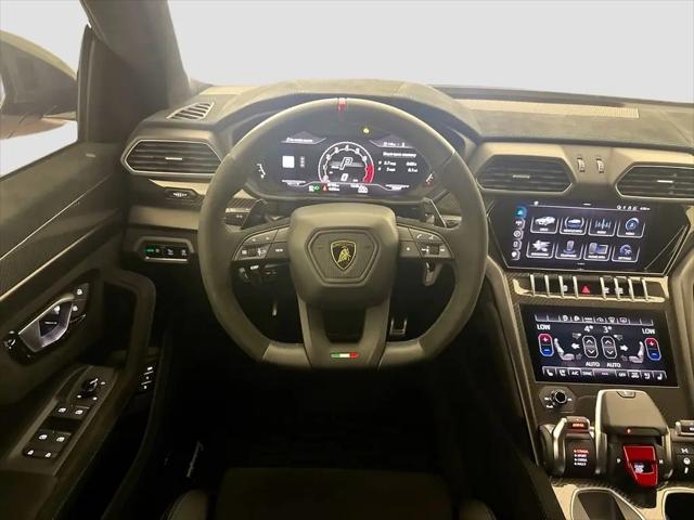 2024 Lamborghini Urus Performante