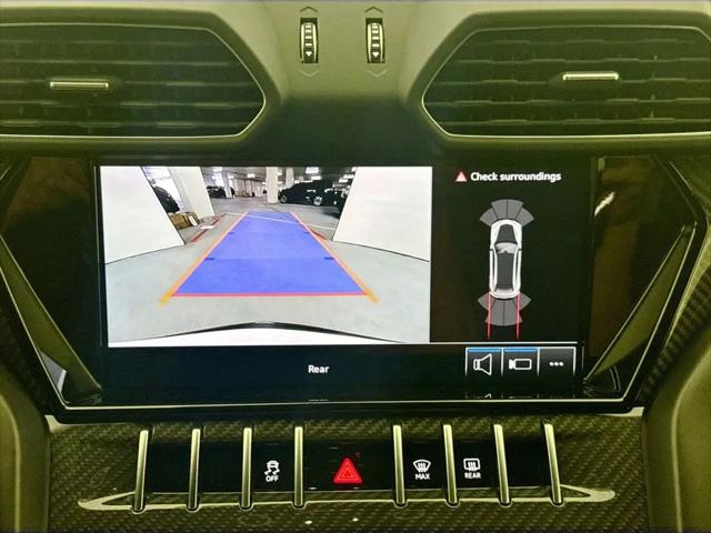 2024 Lamborghini Urus Performante