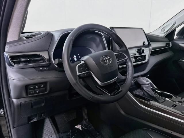 2023 Toyota Highlander Hybrid Limited