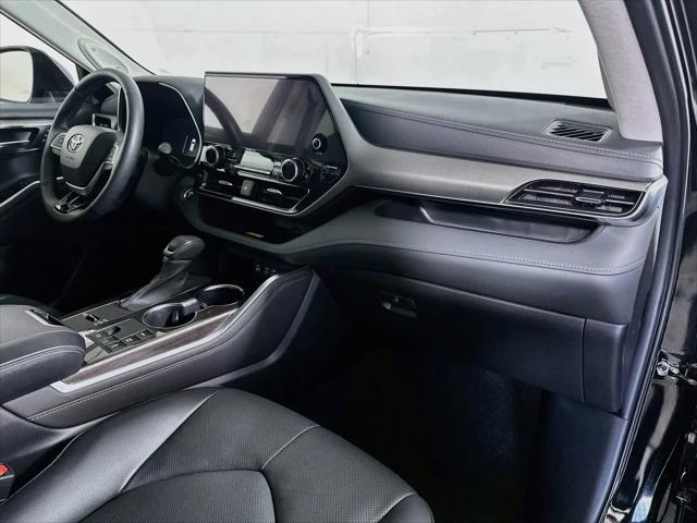 2023 Toyota Highlander Hybrid Limited