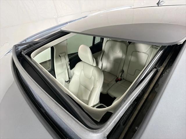 2020 Volvo XC90 T5 Momentum 7 Passenger