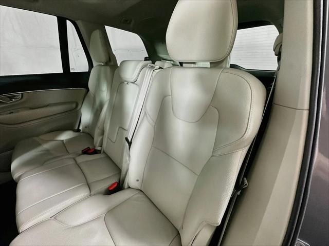 2020 Volvo XC90 T5 Momentum 7 Passenger