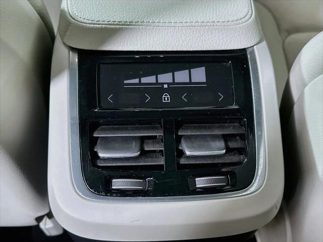 2020 Volvo XC90 T5 Momentum 7 Passenger
