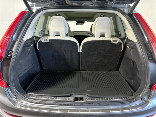 2020 Volvo XC90 T5 Momentum 7 Passenger