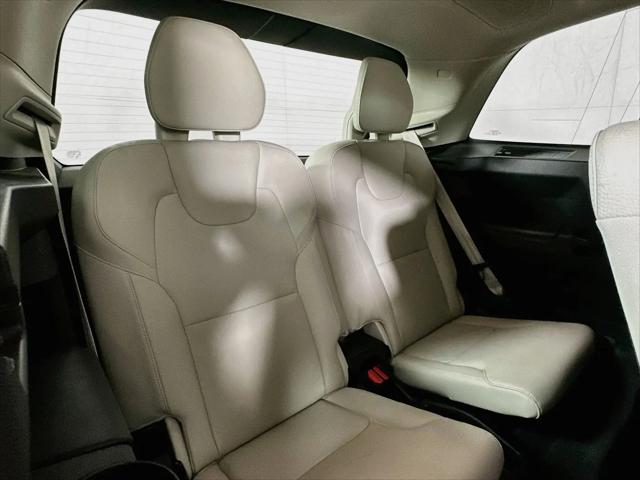 2020 Volvo XC90 T5 Momentum 7 Passenger