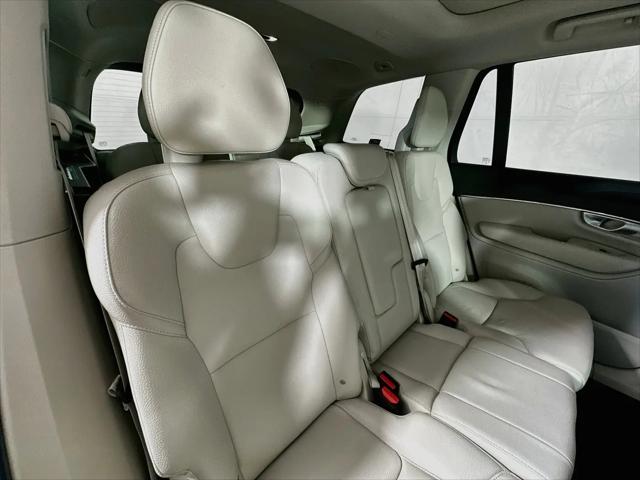 2020 Volvo XC90 T5 Momentum 7 Passenger