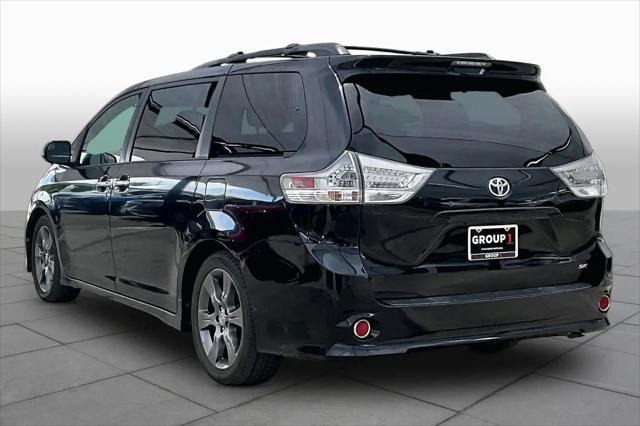2015 Toyota Sienna SE 8 Passenger