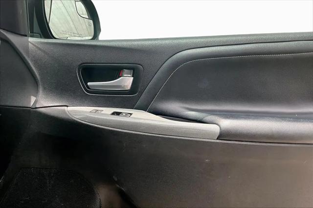 2015 Toyota Sienna SE 8 Passenger