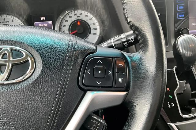 2015 Toyota Sienna SE 8 Passenger