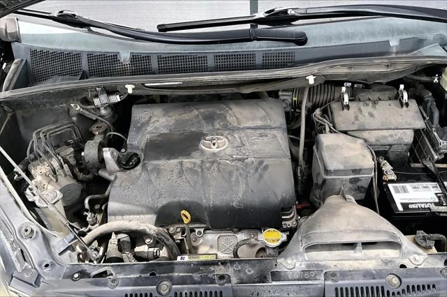 2015 Toyota Sienna SE 8 Passenger