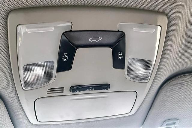 2015 Toyota Sienna SE 8 Passenger