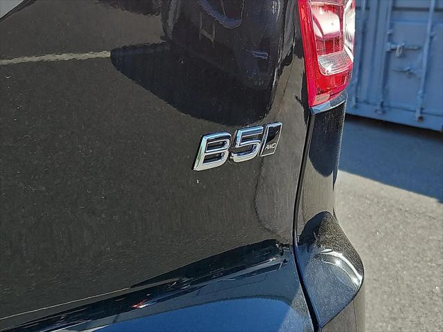 2026 Volvo XC40 Plus, B5 AWD Gas (mild hybrid), Dark