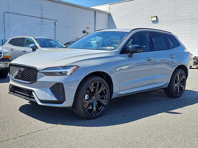 2026 Volvo XC60 Plug-In Hybrid Black Edition Ultra, T8 AWD Electric/Gasoline, Dark
