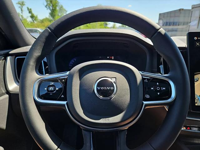 2026 Volvo XC60 Plug-In Hybrid Black Edition Ultra, T8 AWD Electric/Gasoline, Dark