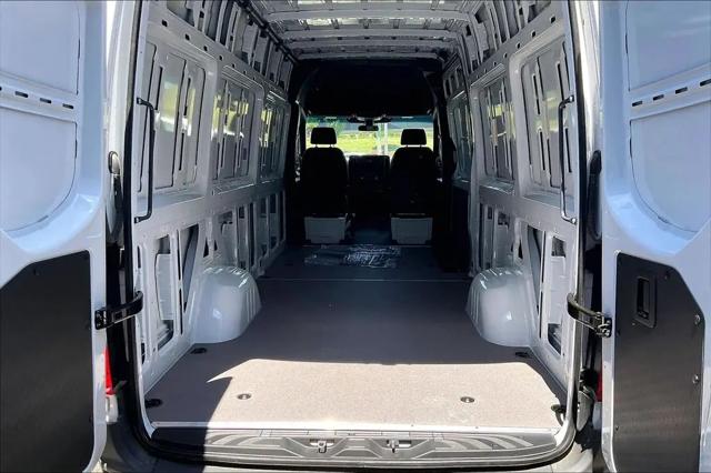 2025 Mercedes-Benz Sprinter 2500 High Roof 4-Cyl Diesel HO