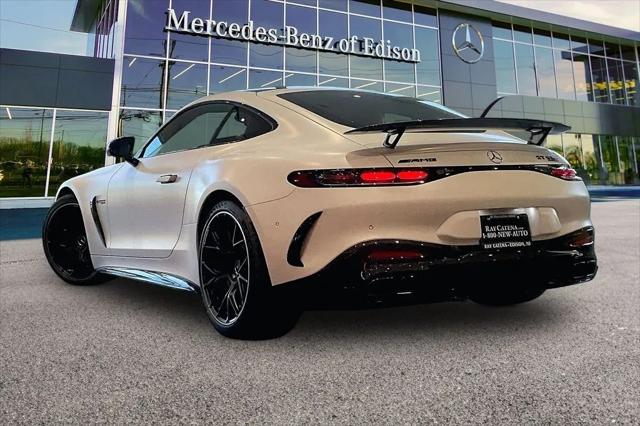 2026 Mercedes-Benz AMG GT PRO 4MATIC+