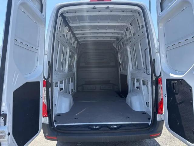 2025 Mercedes-Benz Sprinter 2500 Standard Roof 4-Cyl Diesel