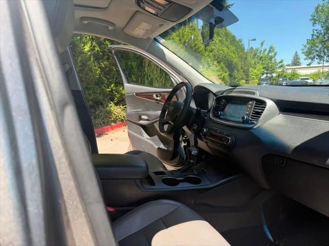 2019 Kia Sorento 3.3L LX