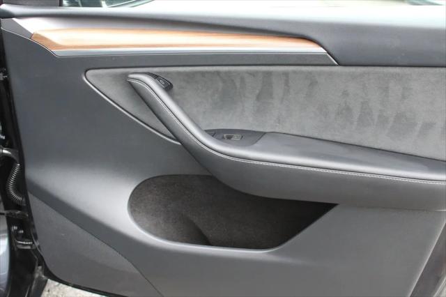 2024 Tesla Model Y Long Range Dual Motor All-Wheel Drive