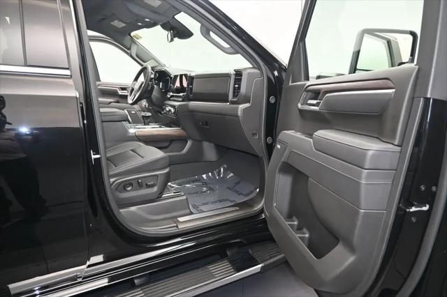 2025 GMC Sierra 1500 4WD Crew Cab Standard Box SLT